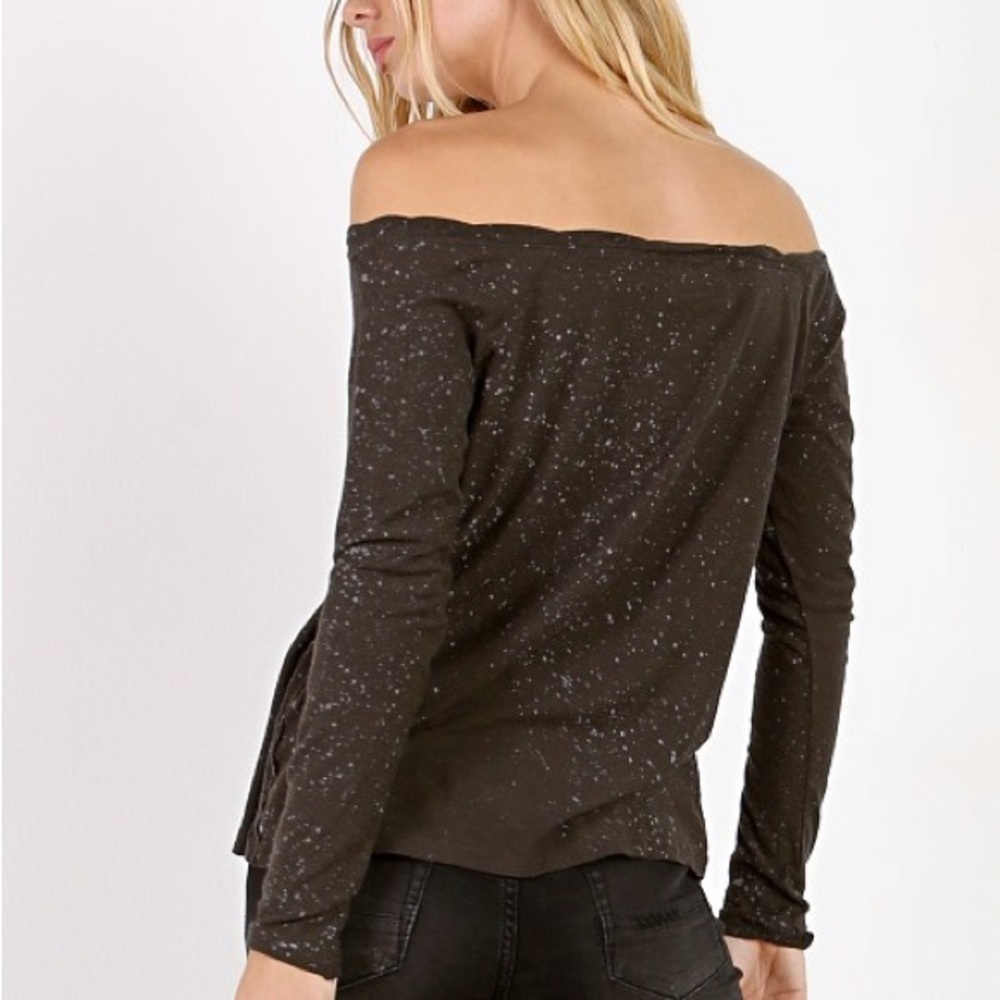 Nation LTD
Chelsea Off the Shoulder Faded Black (22)